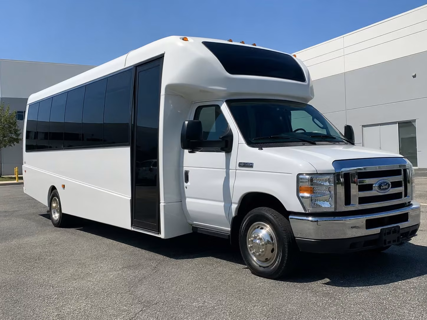 santee 15 passenger minibus rental